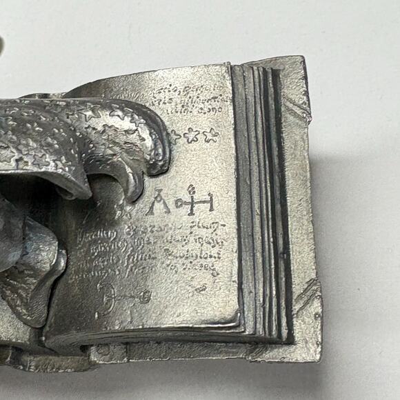 Book Wizard w/ Crystal Ball ,Spell Book Ray Lamb Perth Fine Pewter signed 1986 - Picture 9 of 11